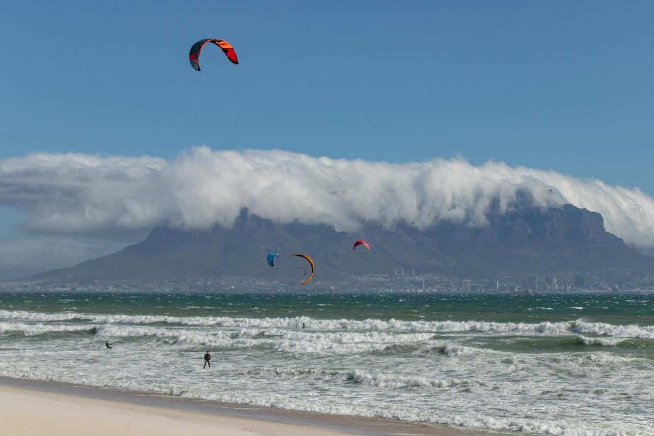 Blaauw Village Guest House Bloubergstrand Eksteriør bilde
