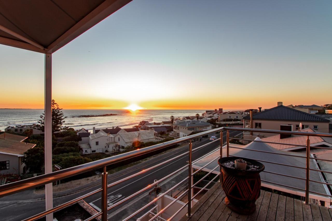 Blaauw Village Guest House Bloubergstrand Eksteriør bilde