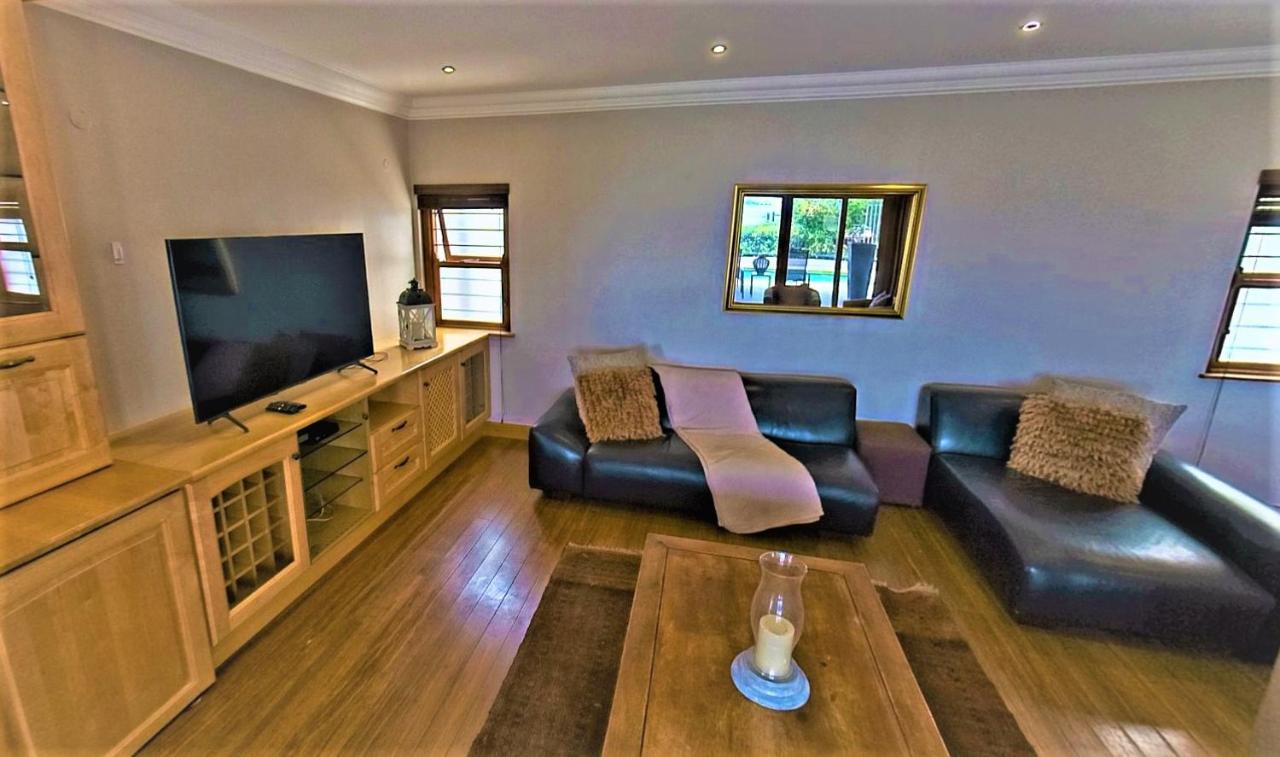 Blaauw Village Guest House Bloubergstrand Eksteriør bilde