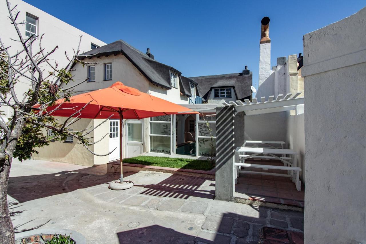 Blaauw Village Guest House Bloubergstrand Eksteriør bilde